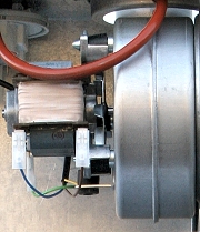 rv ls80t e94789 fan in situ.jpg
